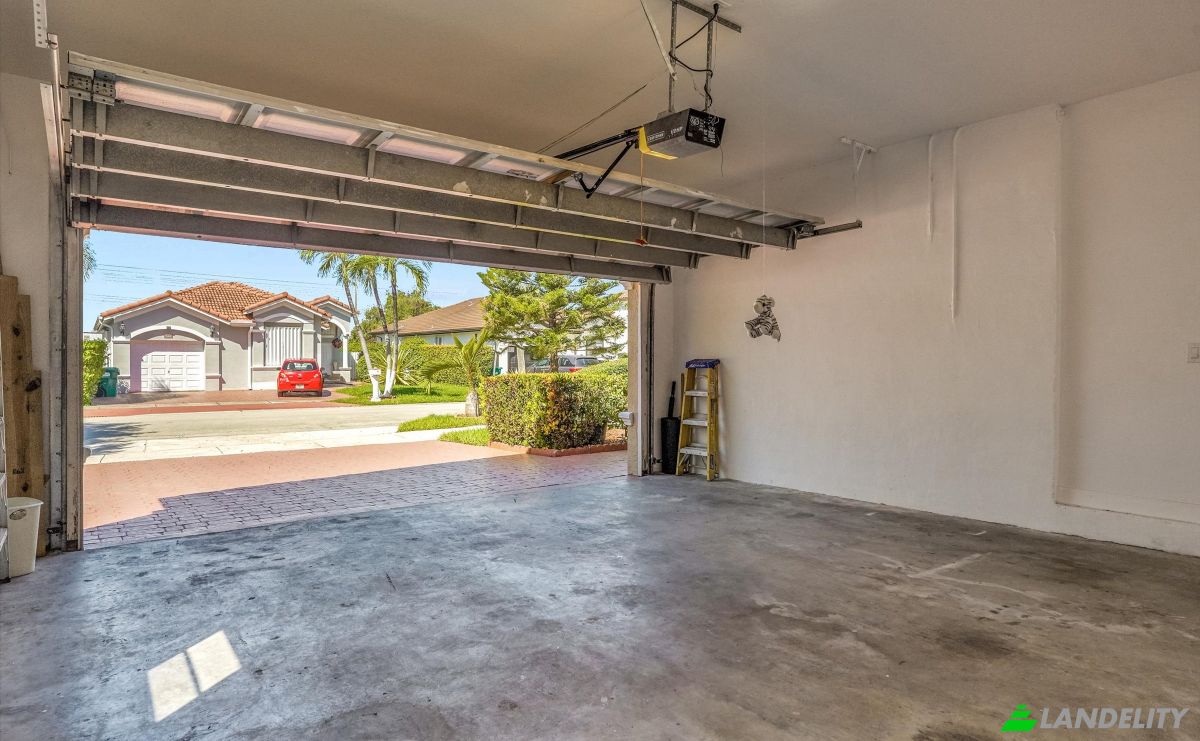 Single Family Home for Sale 849 NW 136th Ave, Miami, FL 33182, USA, Tamiami, Miami-Dade County, Florida, United States. Photo 25