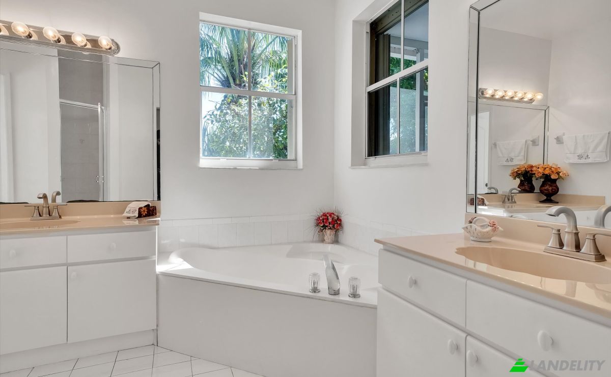 Single Family Home for Sale 849 NW 136th Ave, Miami, FL 33182, USA, Tamiami, Miami-Dade County, Florida, United States. Photo 26