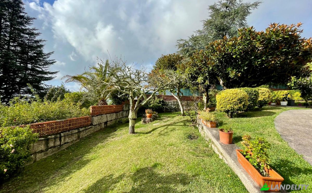 Villa en venta Avenida da Hispanidade, Freixeiro, Vigo, Pontevedra, Galicia, España. Foto 4