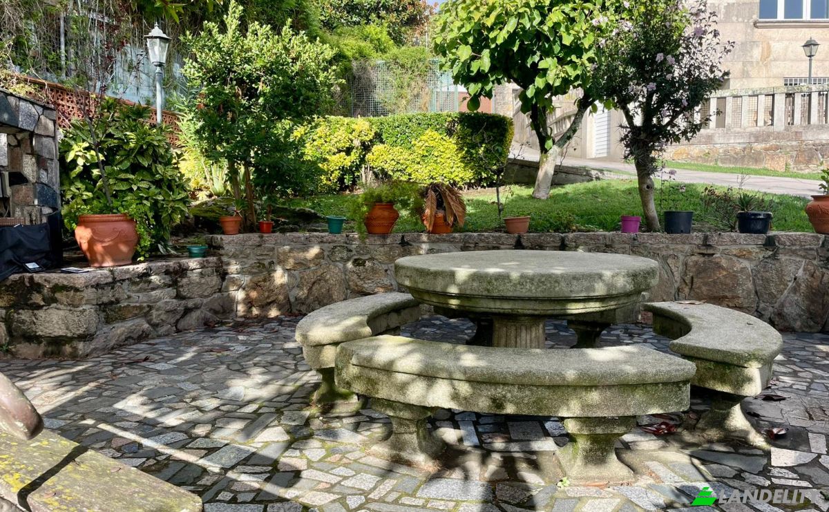 Villa en venta Avenida da Hispanidade, Freixeiro, Vigo, Pontevedra, Galicia, España. Foto 3
