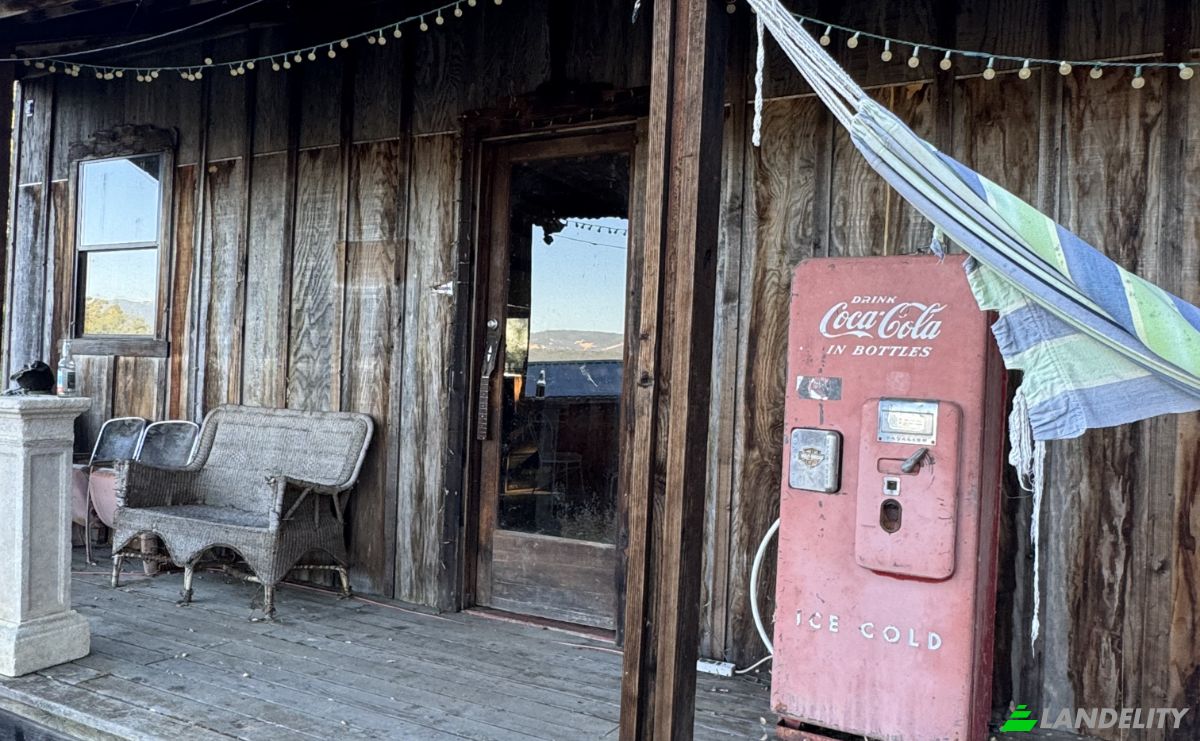 Investing/Development for Sale 23040 Poonkinney Rd, Covelo, Mendocino County, California, United States, CA 95428, USA. Photo 5