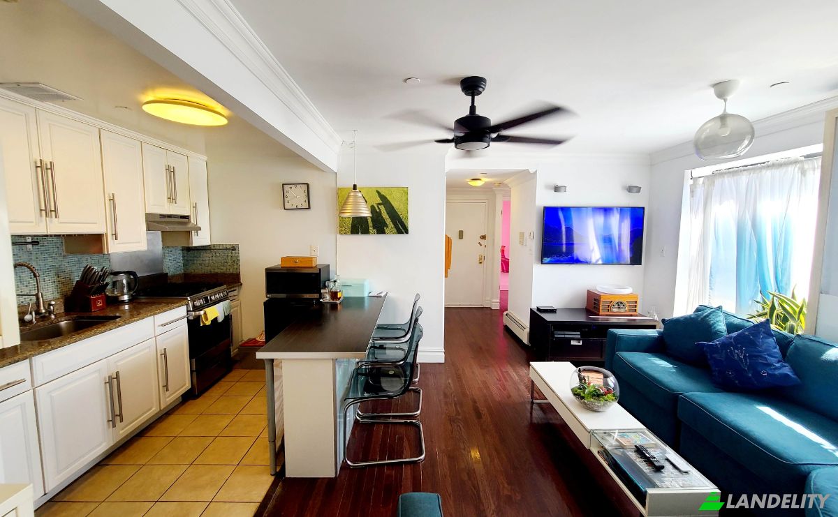 Apartment for Sale 49-07 43rd Ave, Woodside, NY 11377, USA, New York, Queens County, United States. Photo 1