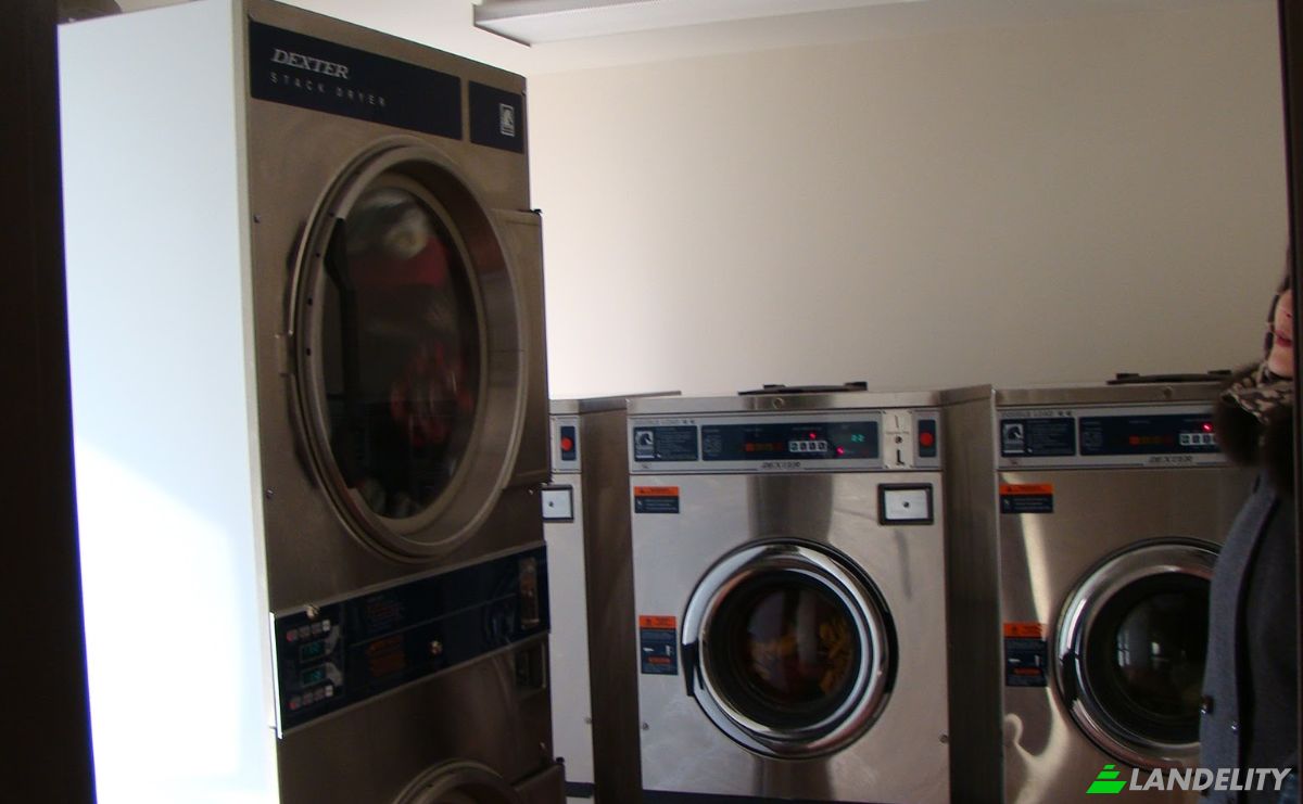 Apartment for Sale 49-07 43rd Ave, Woodside, NY 11377, USA, New York, Queens County, United States. Photo 14