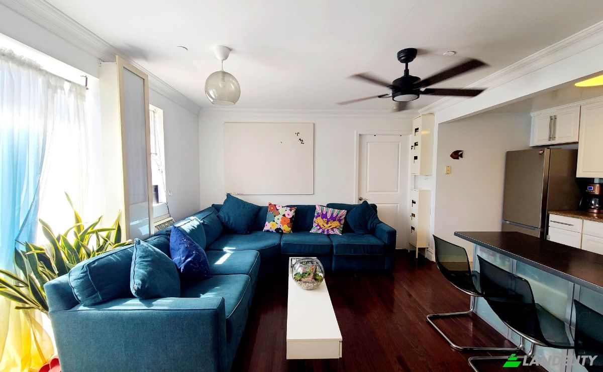 Apartment for Sale 49-07 43rd Ave, Woodside, NY 11377, USA, New York, Queens County, United States. Photo 3