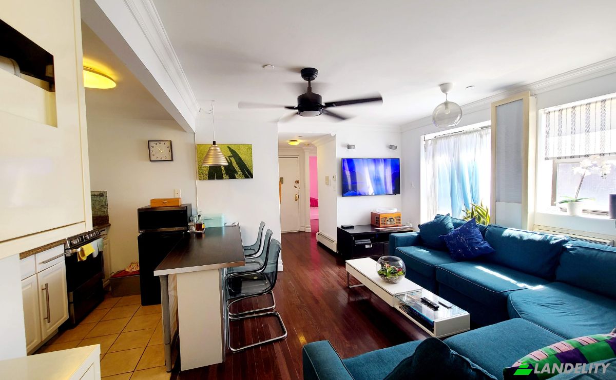 Apartment for Sale 49-07 43rd Ave, Woodside, NY 11377, USA, New York, Queens County, United States. Photo 4