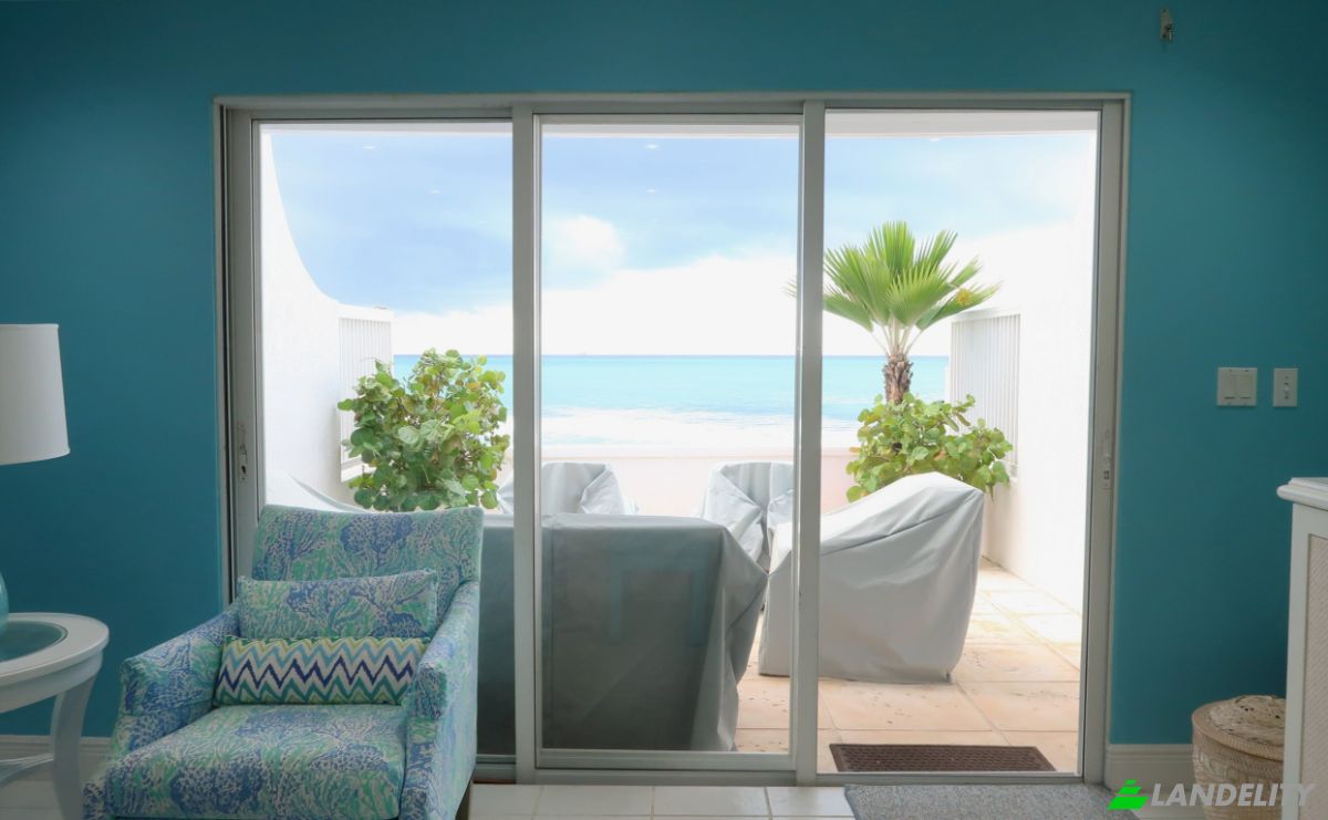 Townhouse for Sale W Bay St, Nassau, New Providence, The Bahamas. Photo 5