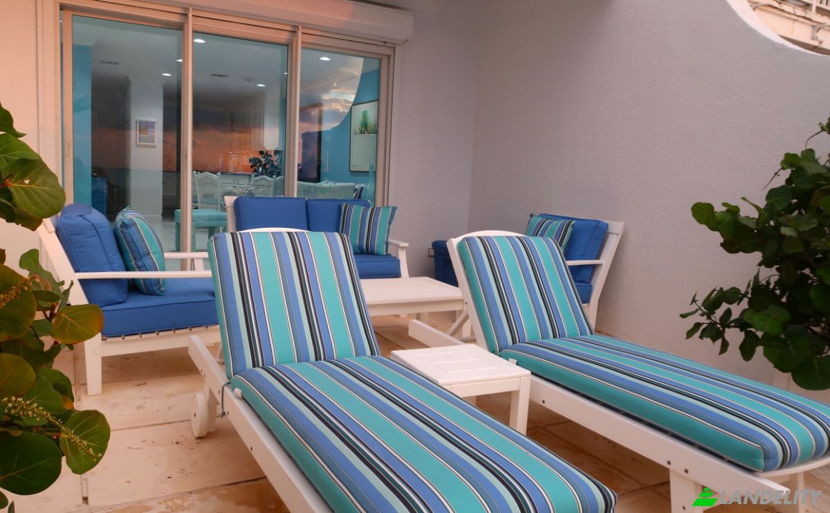 Townhouse for Sale W Bay St, Nassau, New Providence, The Bahamas. Photo 6
