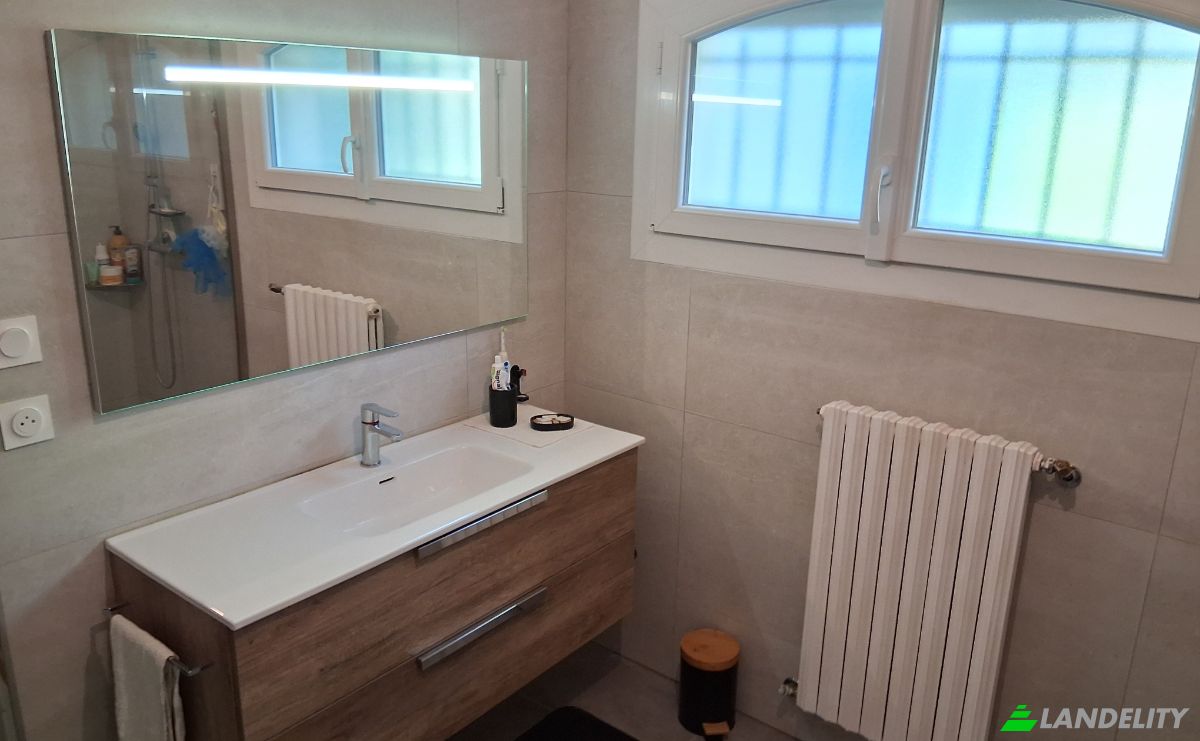 Villa for Sale 30 Chem de Paresous, 04200 Sisteron, Sisteron, Alpes-de-Haute-Provence, Provence-Alpes-Cote dAzur, France. Photo 15