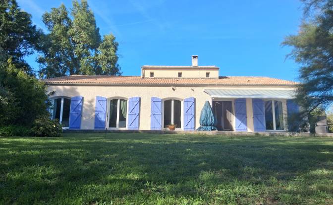 Villa for Sale - Sisteron, France