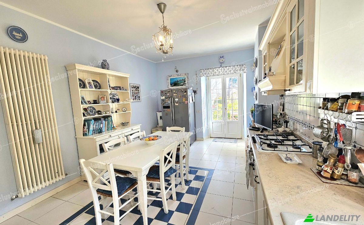 Villa for Sale Via Dante Alighieri, 157, 60022 Castelfidardo AN, Castelfidardo, Province of Ancona, Marche, Italy. Photo 1