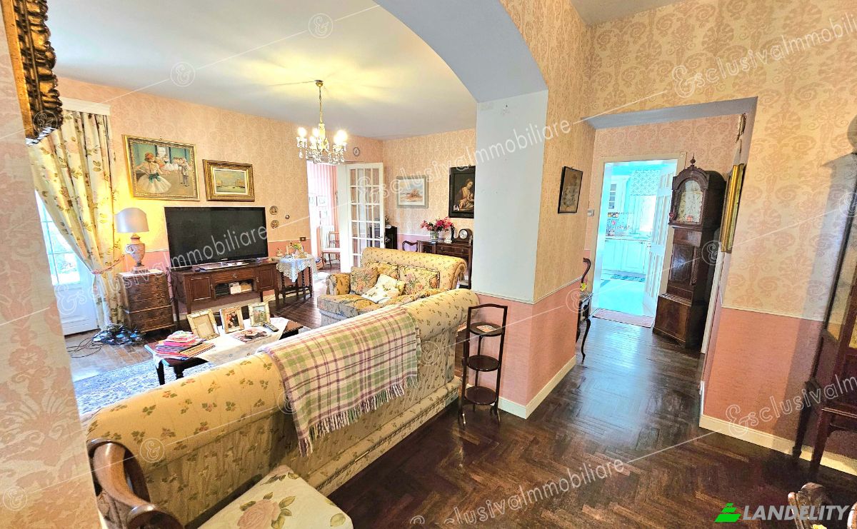Villa for Sale Via Dante Alighieri, 157, 60022 Castelfidardo AN, Castelfidardo, Province of Ancona, Marche, Italy. Photo 15