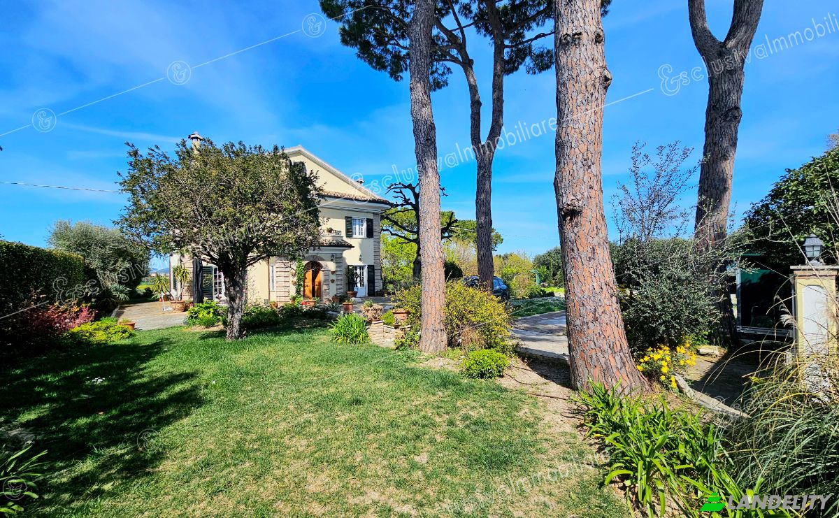 Villa for Sale Via Dante Alighieri, 157, 60022 Castelfidardo AN, Castelfidardo, Province of Ancona, Marche, Italy. Photo 20