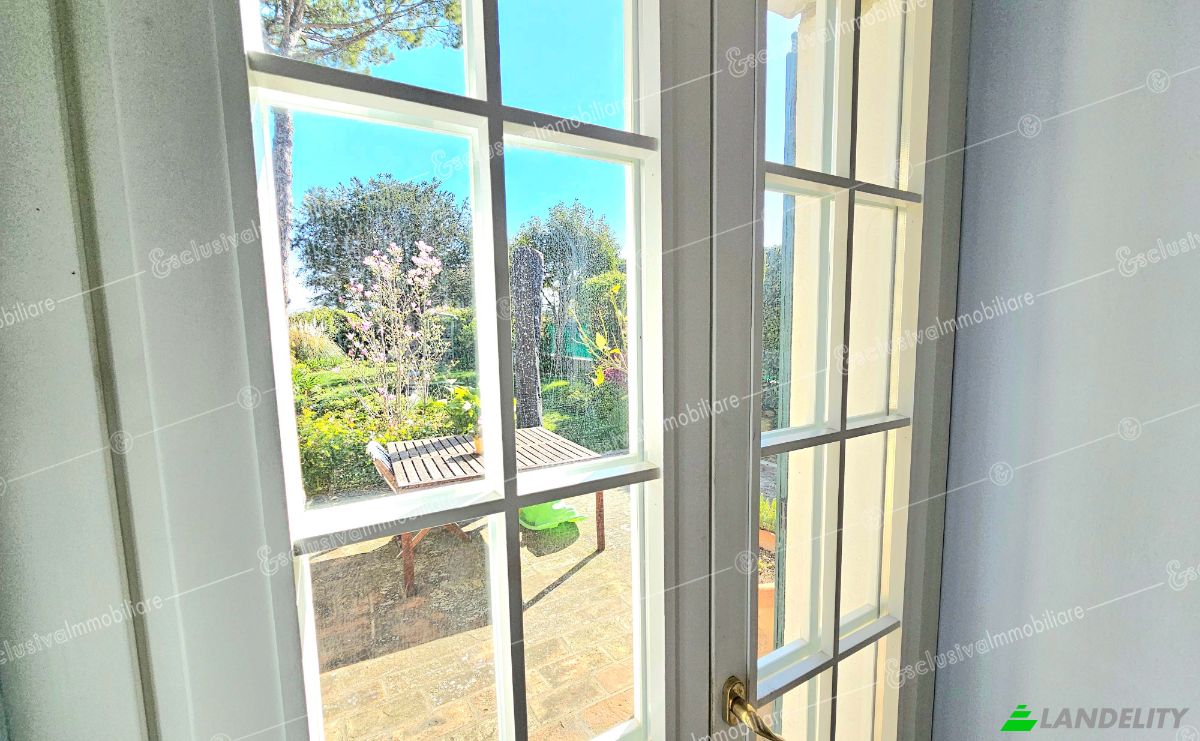 Villa for Sale Via Dante Alighieri, 157, 60022 Castelfidardo AN, Castelfidardo, Province of Ancona, Marche, Italy. Photo 5