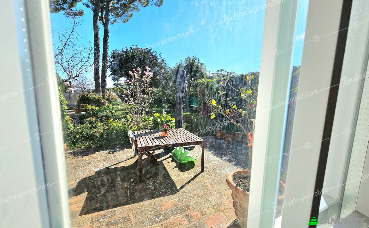 Villa for Sale Via Dante Alighieri, 157, 60022 Castelfidardo AN, Castelfidardo, Province of Ancona, Marche, Italy. Photo 6