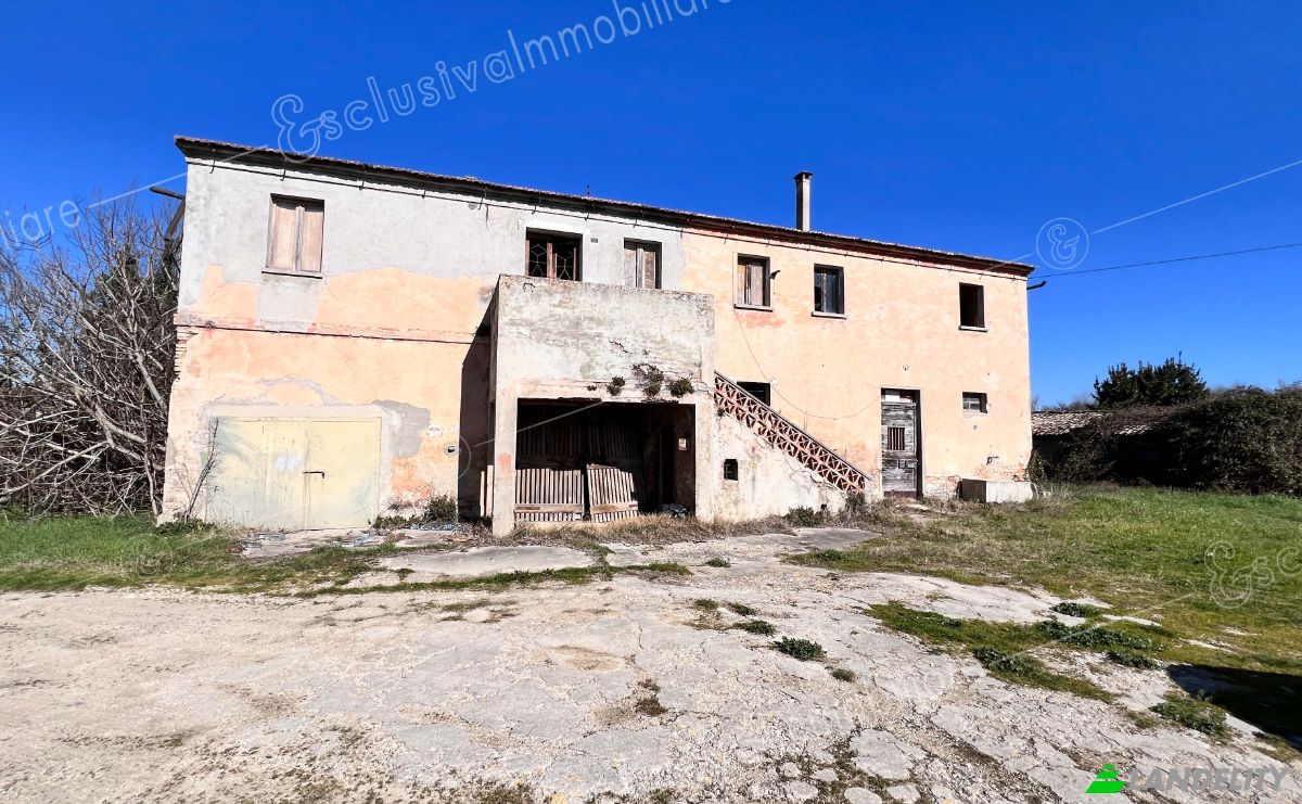 Boerderij/Ranch Te koop Contrada Squartabue, 60022 Castelfidardo AN, Castelfidardo, Province of Ancona, Marche, Italy. Foto 1