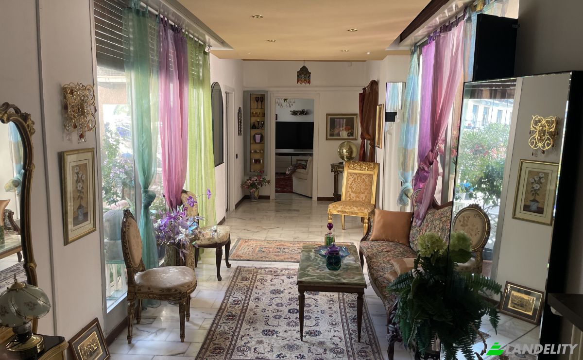 Apartment for Sale Via Ernesto Cairoli, 21100 Varese VA, Varese, Province of Varese, Lombardy, Italy. Photo 1