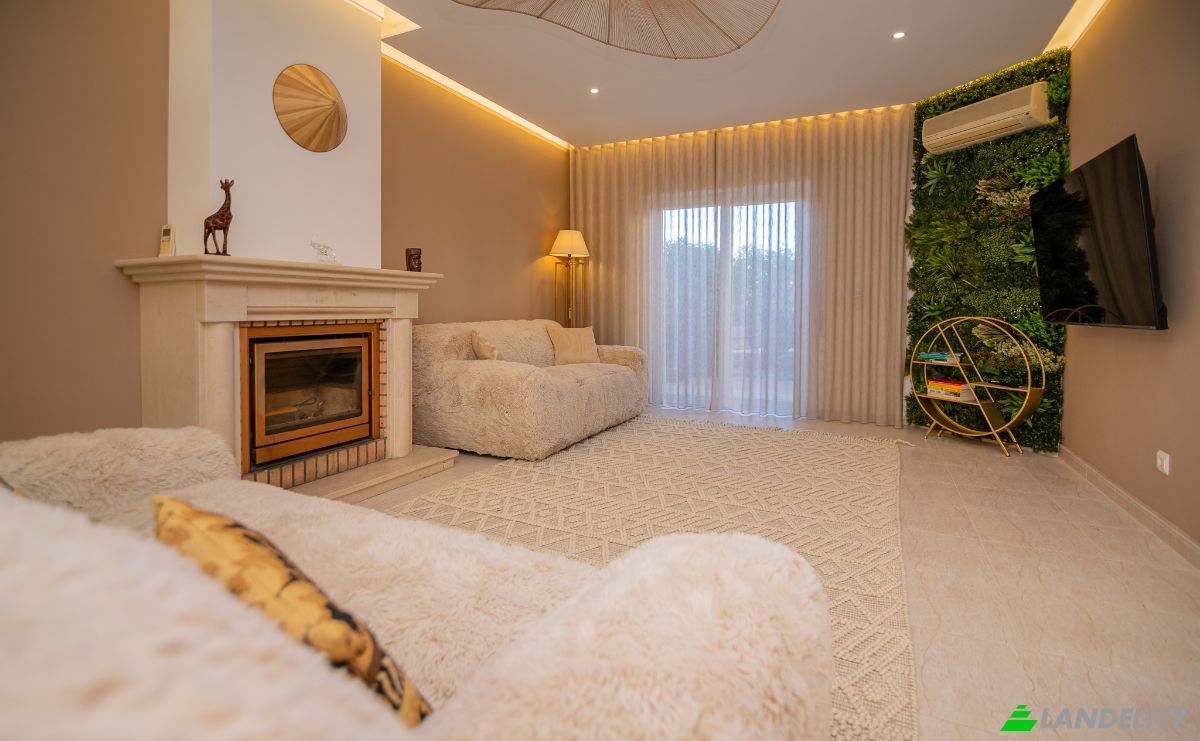 Townhouse for Sale R das Palmeiras 189, 8500 Portimao, Portimao, Faro District, Portugal. Photo 5