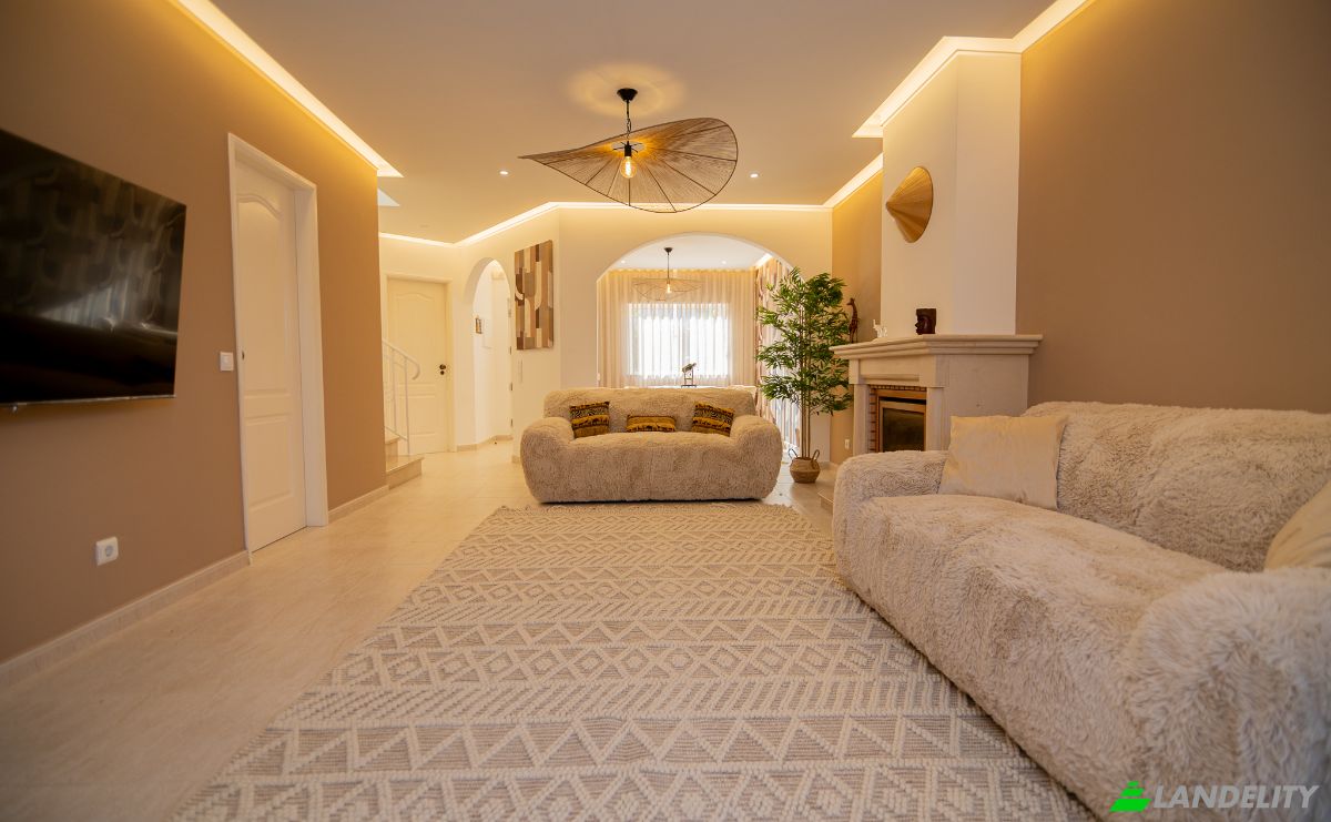 Townhouse for Sale R das Palmeiras 189, 8500 Portimao, Portimao, Faro District, Portugal. Photo 8