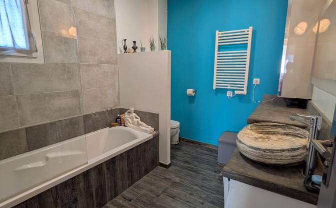 Villa for Sale 46 Rue des Mines, 84660 Maubec. Photo#10