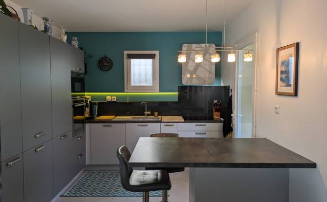Villa for Sale 46 Rue des Mines, 84660 Maubec. Photo#3