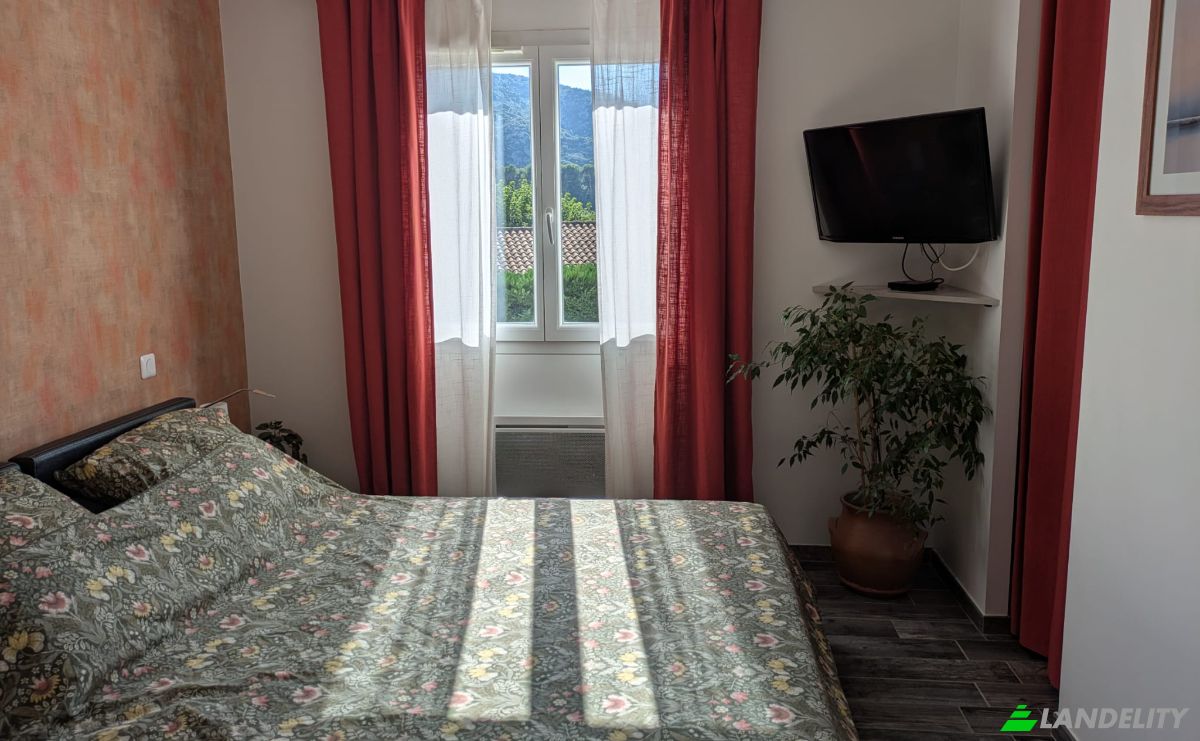 Villa for Sale 46 Rue des Mines, 84660 Maubec, Maubec, Vaucluse, Provence-Alpes-Cote dAzur, France. Photo 4