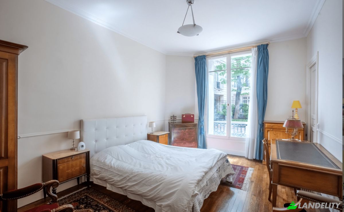 Apartment for Sale 105 Rue de la Pompe, 75016 Paris, Paris, Ile-de-France, France. Photo 3