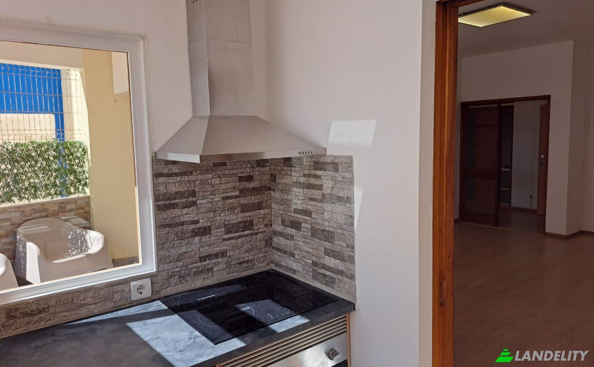Apartment for Sale R Dom Joao II 7A, 8365-147 Armacao de Pera, Armacao de Pera, Silves, Faro District, Portugal. Photo 4