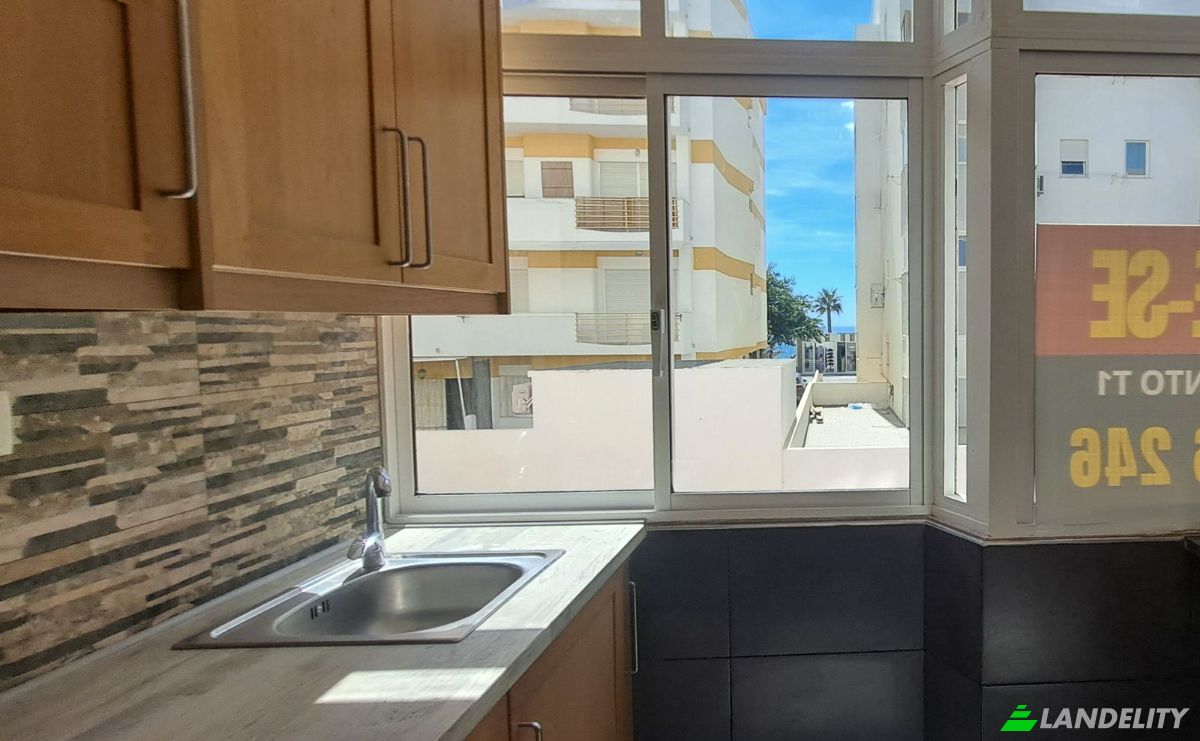 Apartment for Sale R Dom Joao II 7A, 8365-147 Armacao de Pera, Armacao de Pera, Silves, Faro District, Portugal. Photo 5