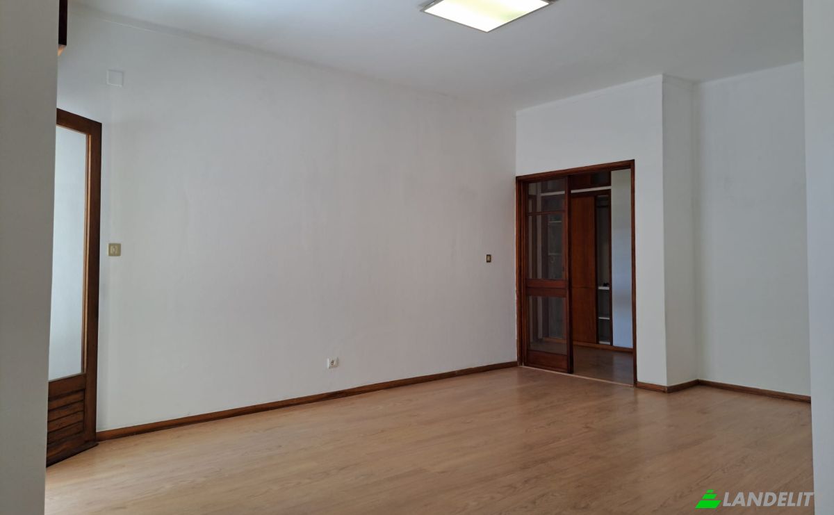 Apartment for Sale R Dom Joao II 7A, 8365-147 Armacao de Pera, Armacao de Pera, Silves, Faro District, Portugal. Photo 8