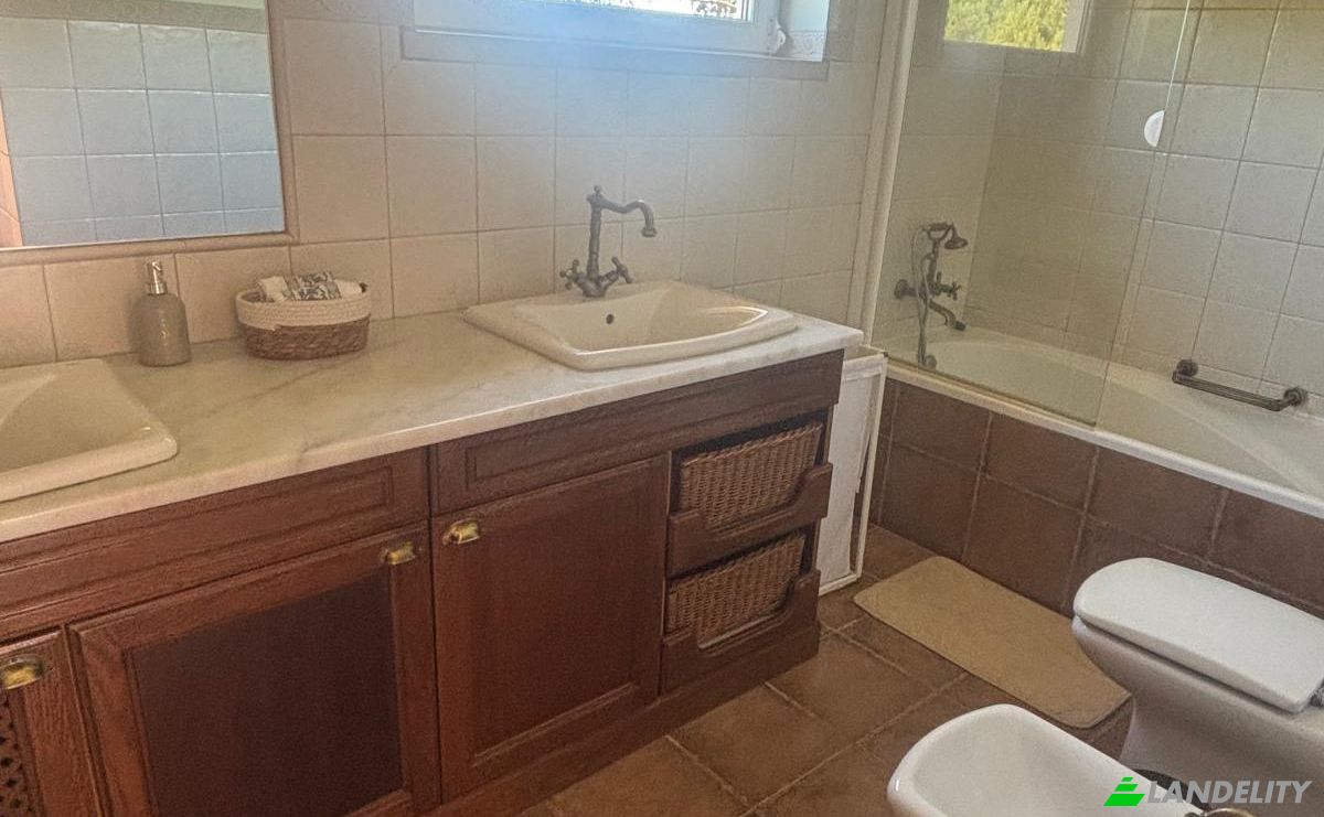 Villa for Sale R Fonte 47, 2300, Sao Pedro de Tomar, Tomar, Santarem District, Portugal. Photo 11