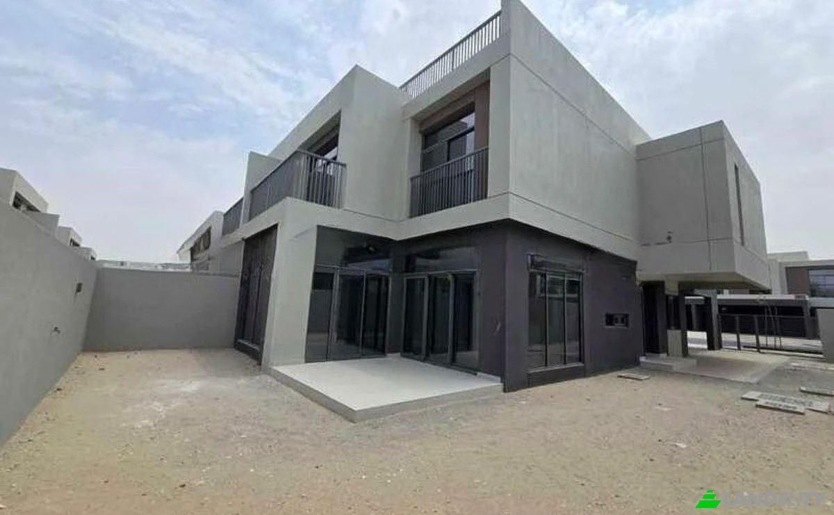 Townhouse for Sale Dubai South Residential District, Dubai South, Dubai, Madinat Al Mataar, United Arab Emirates. Photo 2