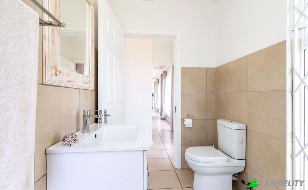 Single Family Home for Sale Zaminyama Dr, East London, Buffalo City Metropolitan Municipality, Eastern Cape, South Africa. Photo 17