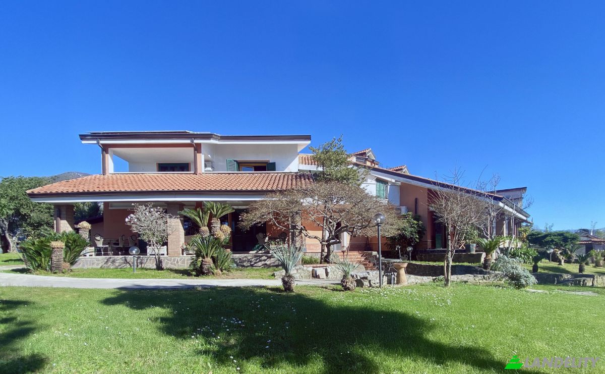 Villa for Sale salita Calli, 84022 Campagna SA, Campagna, Province of Salerno, Campania, Italy. Photo 2