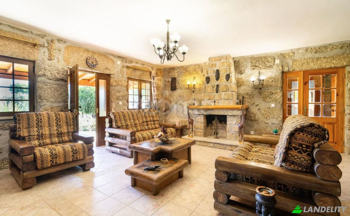 Villa for Sale Arruamento Urbano a Sul da Vila 66, 3430 Carregal do Sal, Carregal do Sal, Viseu District, Portugal. Photo 6