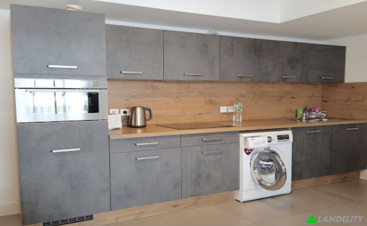 Apartment for Sale 978 Rte de Saint-Jean, 06600 Antibes, Antibes, Alpes-Maritimes, Provence-Alpes-Cote dAzur, France. Photo 5