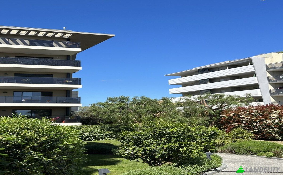Apartment for Sale 978 Rte de Saint-Jean, 06600 Antibes, Antibes, Alpes-Maritimes, Provence-Alpes-Cote dAzur, France. Photo 1
