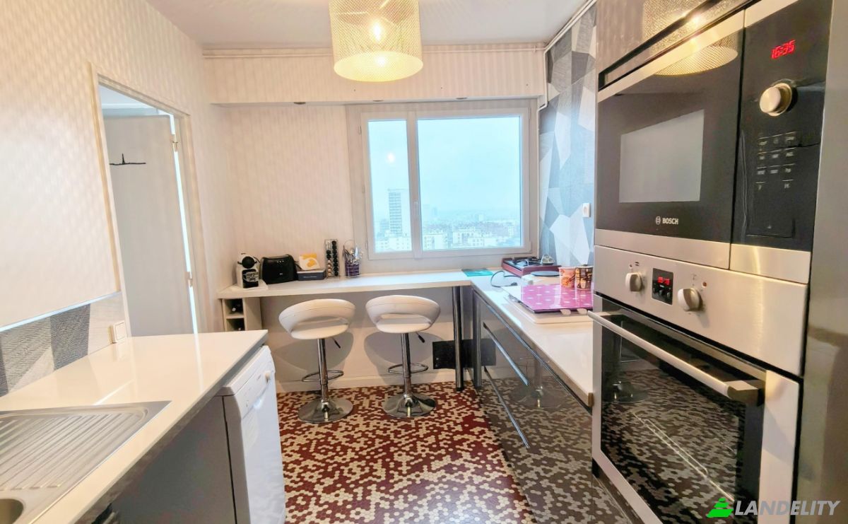 Apartment for Sale 9 Av Taillade, 75020 Paris, Paris, Ile-de-France, France. Photo 8