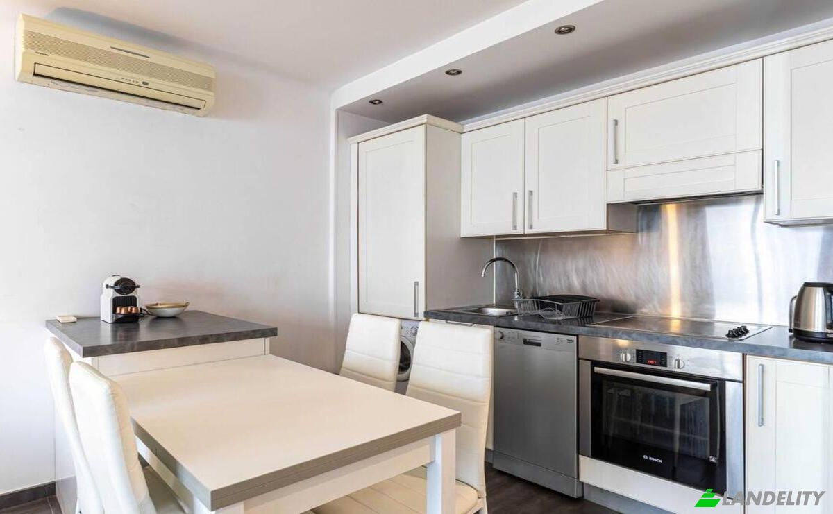 Apartment for Sale 18 Rue Lecerf, 06400 Cannes, Cannes, Alpes-Maritimes, Provence-Alpes-Cote dAzur, France. Photo 3