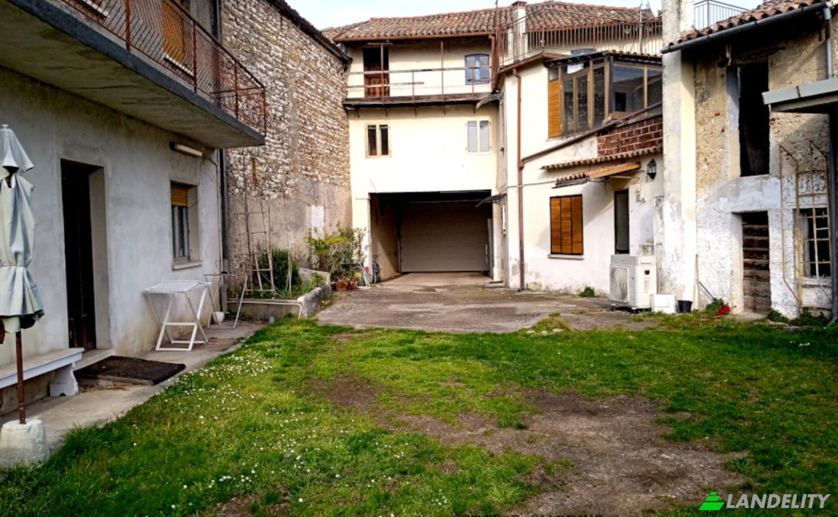 Townhouse for Sale Via dei Castelli, 33050 Pozzuolo del Friuli UD, Pozzuolo del Friuli, Province of Udine, Friuli-Venezia Giulia, Italy. Photo 14