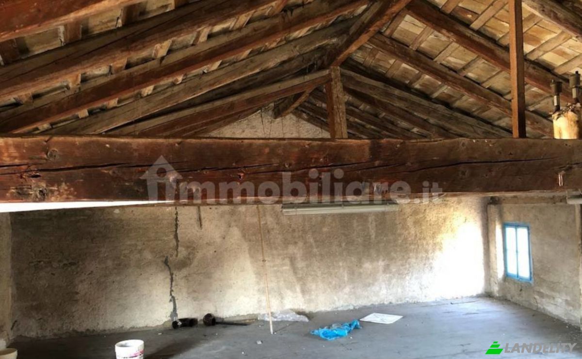 Townhouse for Sale Via dei Castelli, 33050 Pozzuolo del Friuli UD, Pozzuolo del Friuli, Province of Udine, Friuli-Venezia Giulia, Italy. Photo 18
