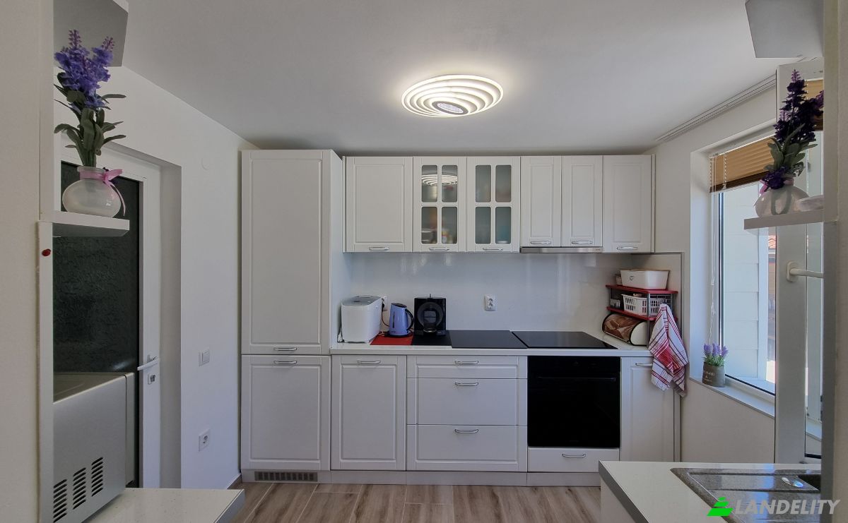 Single Family Home for Sale Put Bez Ime, 9104 Burgas, Popovich, Byala, Varna, Bulgaria. Photo 8