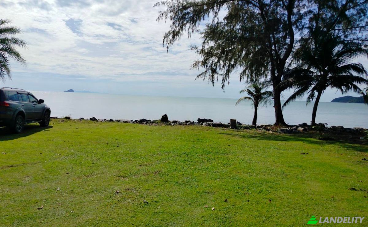 Investing/Development for Sale 4002, Tambon Takat Ngao, Amphoe Tha Mai, Chang Wat Chanthaburi 22120, Takat Ngao, Tha Mai District, Chanthaburi, Thailand. Photo 1