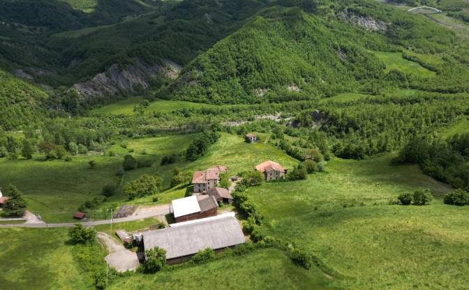 Business for Sale - Villa Minozzo, Italy