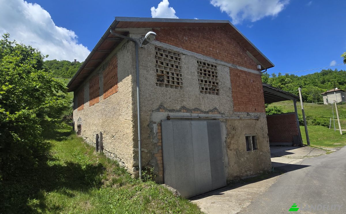Business for Sale Via Ca di Gnano Pragolazzo, 42030 Villa Minozzo RE, Villa Minozzo, Province of Reggio Emilia, Emilia-Romagna, Italy. Photo 2