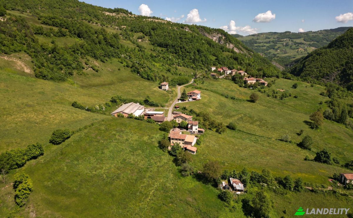 Business for Sale Via Ca di Gnano Pragolazzo, 42030 Villa Minozzo RE, Villa Minozzo, Province of Reggio Emilia, Emilia-Romagna, Italy. Photo 4