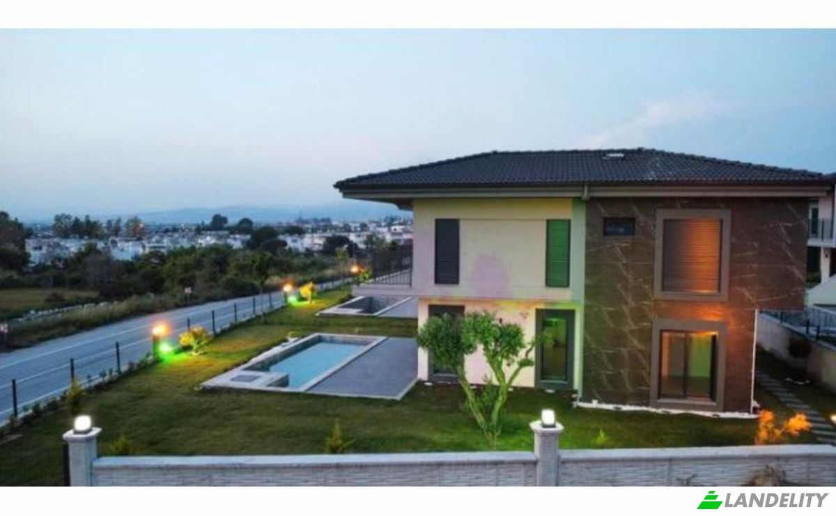 Villa Te koop Guzelcamli, Kusadasi, Aydin, Turkiye, 77 Sk No:4, 09430 Kusadasi Aydin. Foto 1