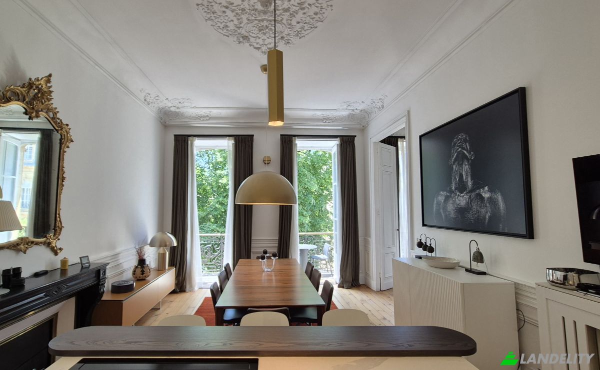 Apartment for Sale 44 Rue Vital Carles, 33000 Bordeaux, Bordeaux, Gironde, Nouvelle-Aquitaine, France. Photo 3