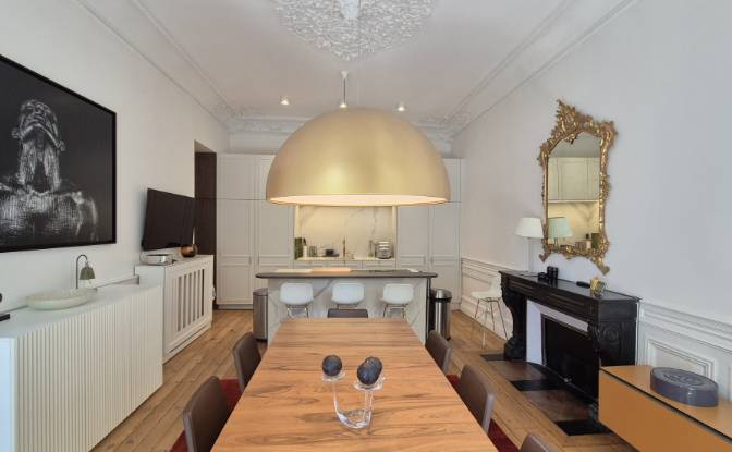 Apartment for Sale 44 Rue Vital Carles. Photo#5 Apartment for Sale 44 Rue Vital Carles. Photo#5