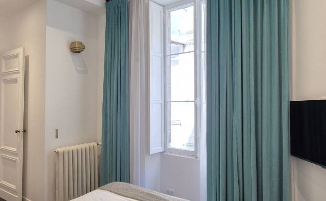 Apartment for Sale 44 Rue Vital Carles. Photo#9 Apartment for Sale 44 Rue Vital Carles. Photo#9