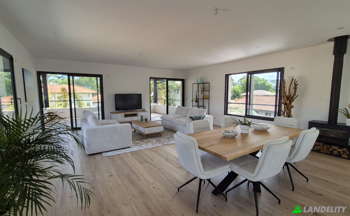 Villa for Sale 10 All Virginie Heriot, 33120 Arcachon, Arcachon, Gironde, Nouvelle-Aquitaine, France. Photo 11